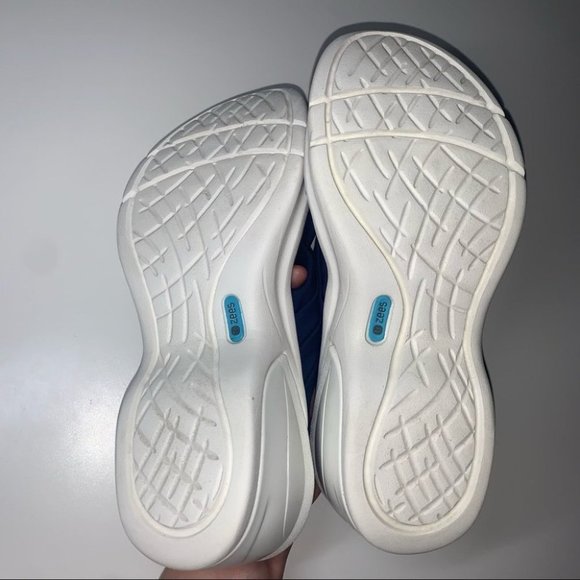Bzees Knockout Sandals Women’s Size 9 US Navy White Comfort Gel Platform Slip-On - Picture 6 of 8